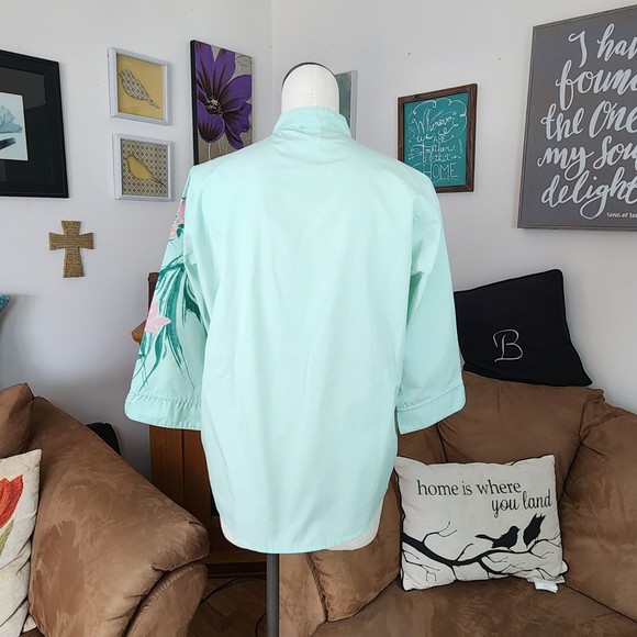 Sara Morgan Mint Green Lightweight Blouse Top Size L - Picture 2 of 5